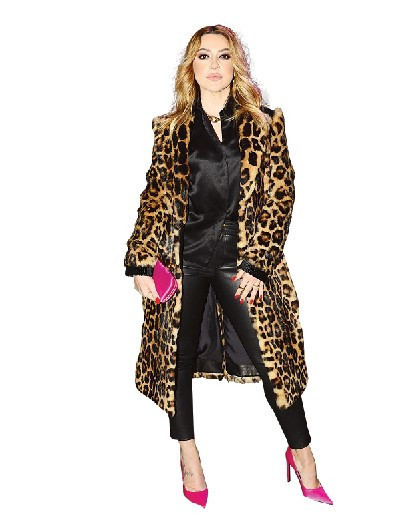 Alice Müzikali ilk kez sahnede Alice Müzikali ilk kez sahnede