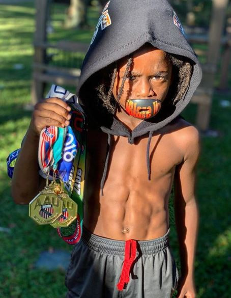 Herkes onu konuşuyor 7 yaşında Usain Bolta rakip...