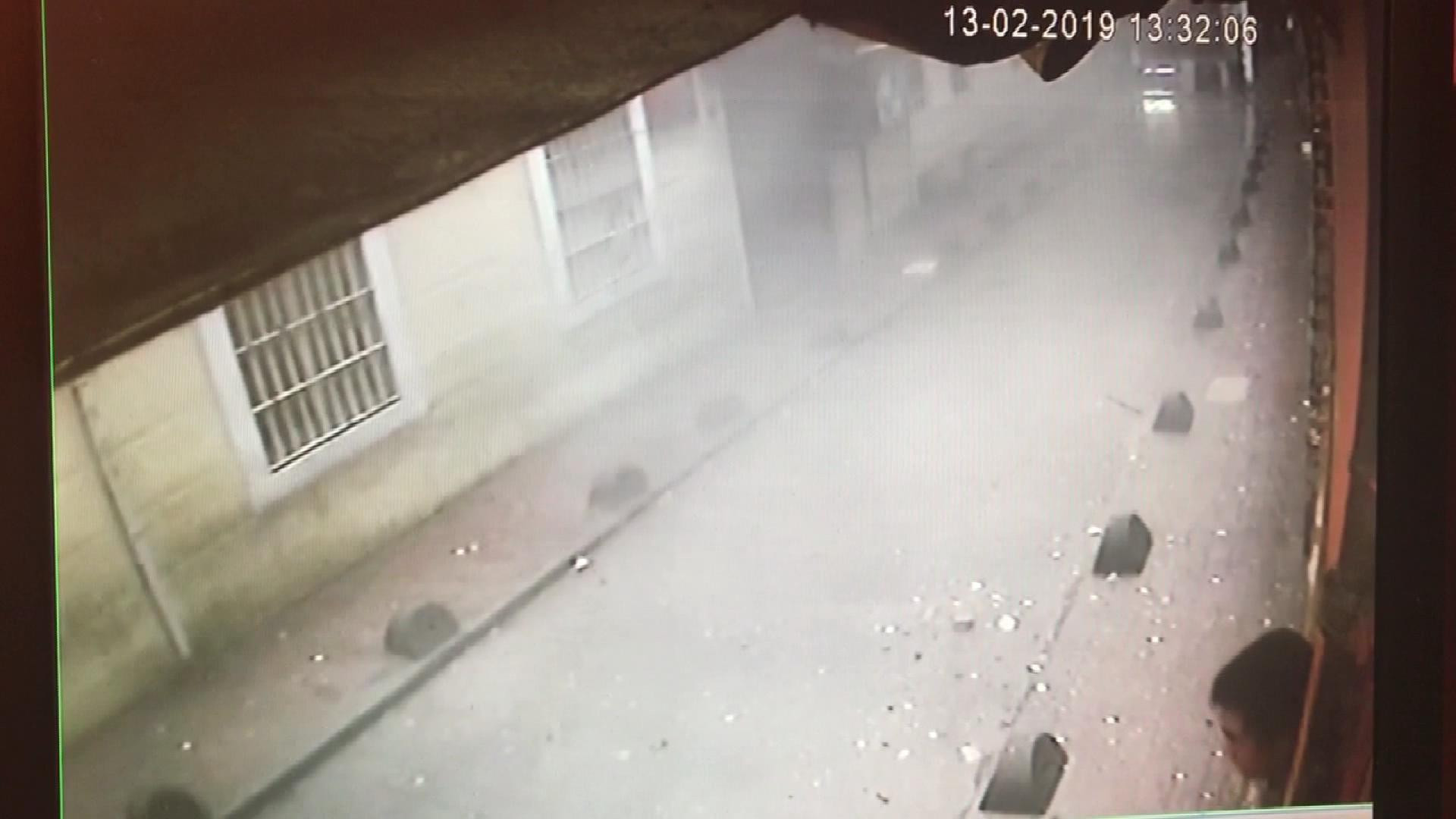 Manukyana ait eski binada çökme