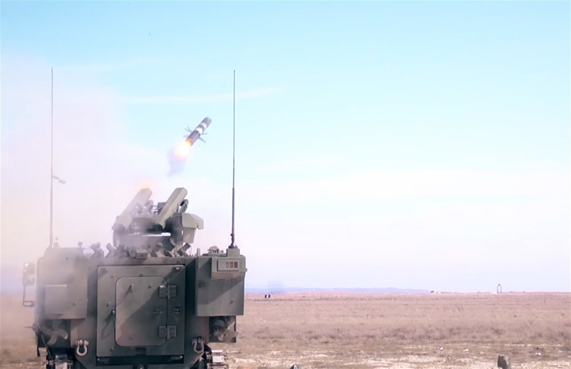 Türkiyenin tank avcısı milli füzeyle vurdu