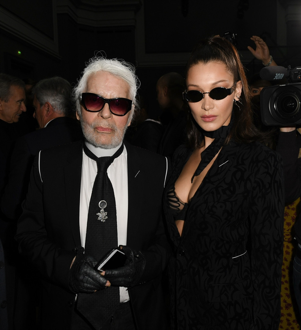 Bir moda dehasının hayatından kareler Bir moda dehasının hayatından kareler