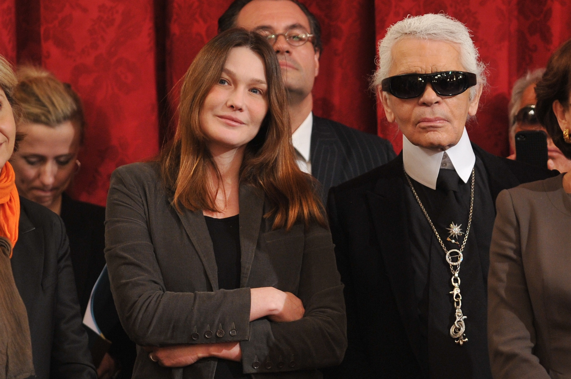 Bir moda dehasının hayatından kareler Bir moda dehasının hayatından kareler