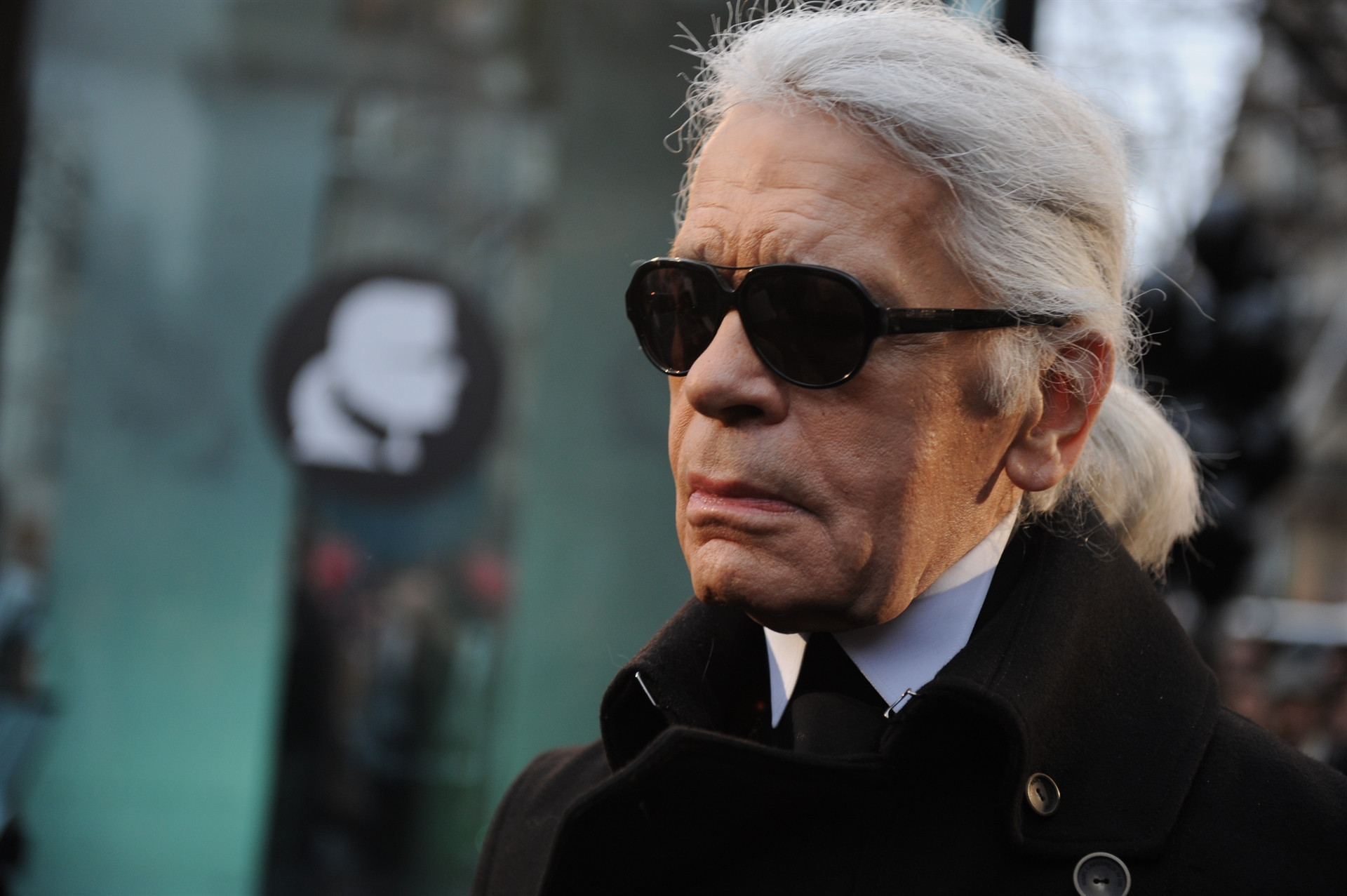 Bir moda dehasının hayatından kareler Bir moda dehasının hayatından kareler