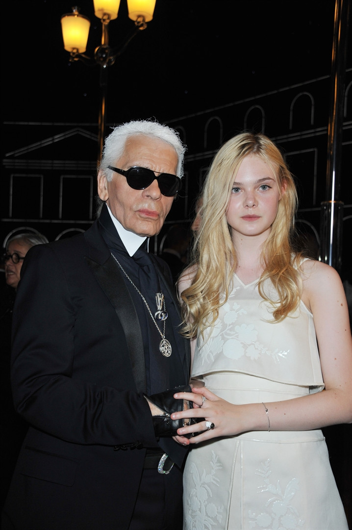 Bir moda dehasının hayatından kareler Bir moda dehasının hayatından kareler