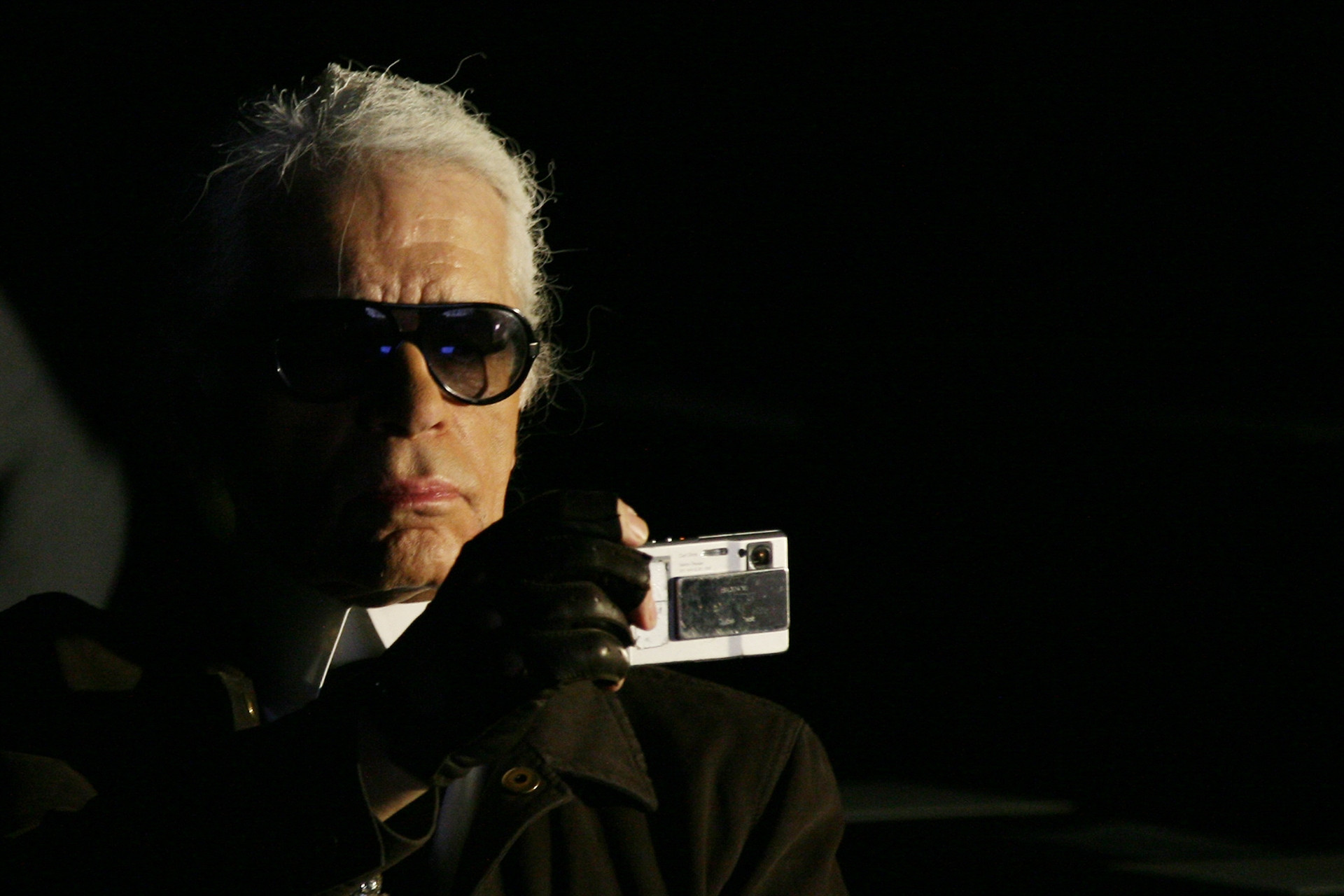 Bir moda dehasının hayatından kareler Bir moda dehasının hayatından kareler