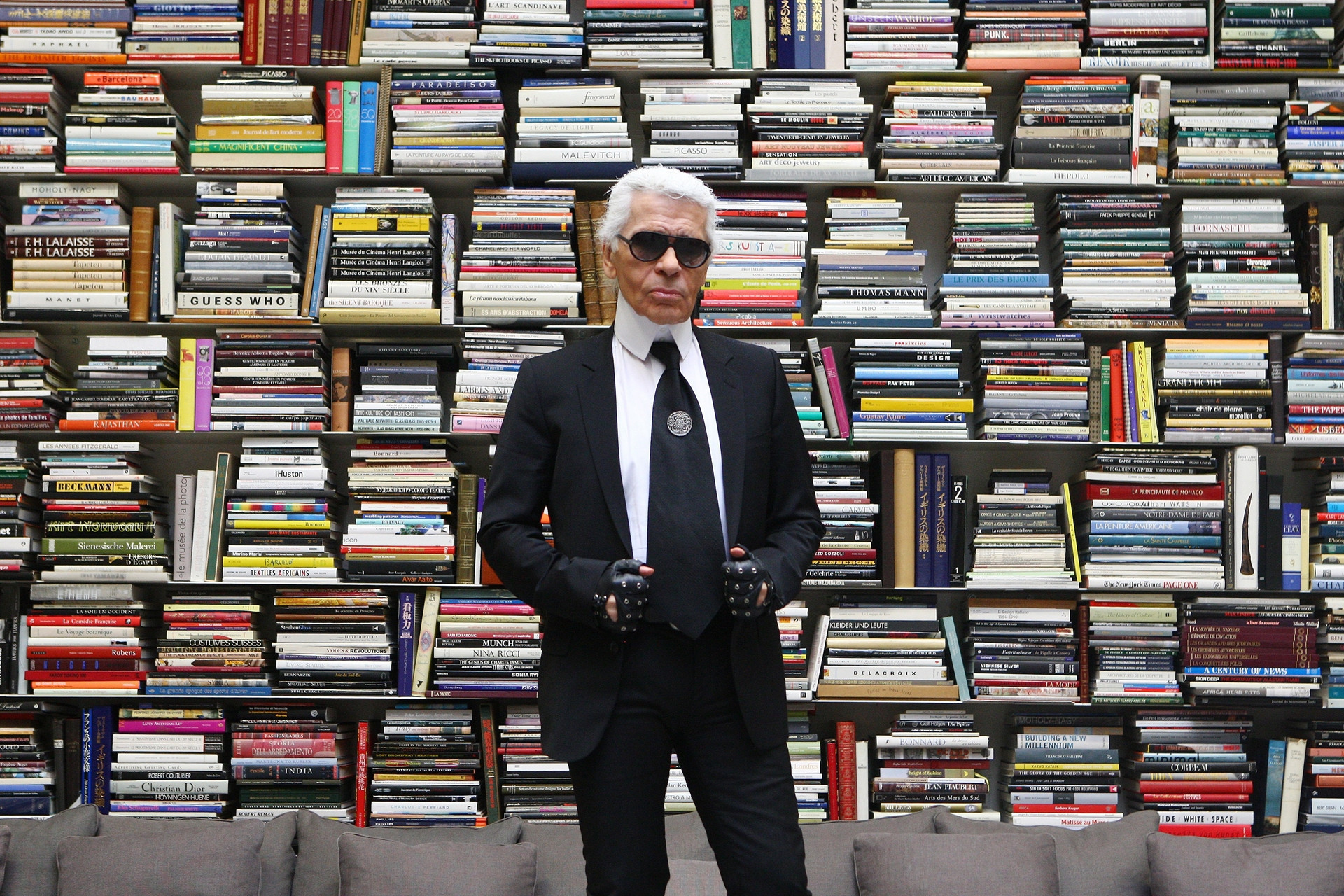 Bir moda dehasının hayatından kareler Bir moda dehasının hayatından kareler