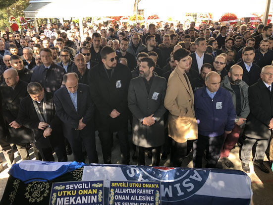 Ömer Onanın babası son yolculuğuna uğurlandı
