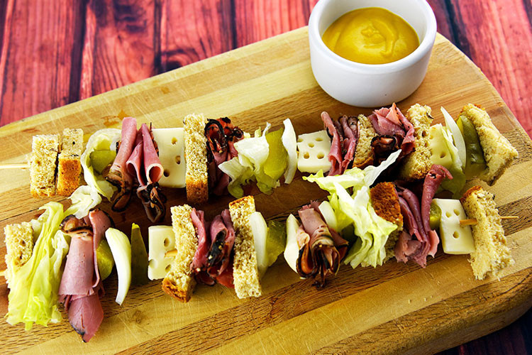 Pastırmalı kanepe tarifi