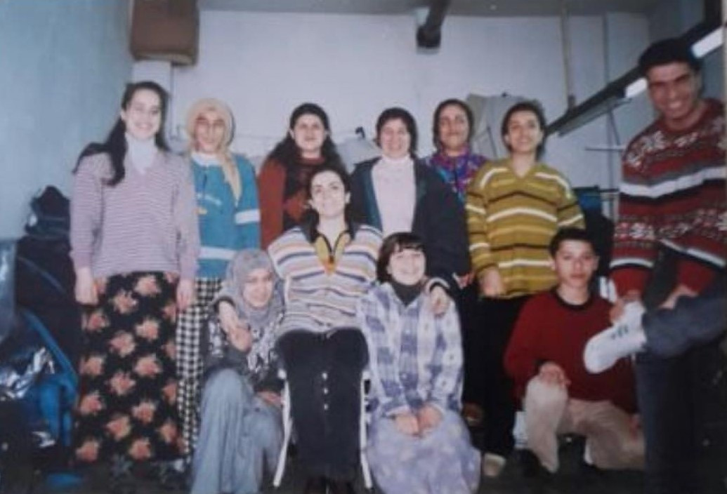 Yeni yaşını kaybettiği babasıyla kutladı... Onu tanıdınız mı Yeni yaşını kaybettiği babasıyla kutladı... Onu tanıdınız mı