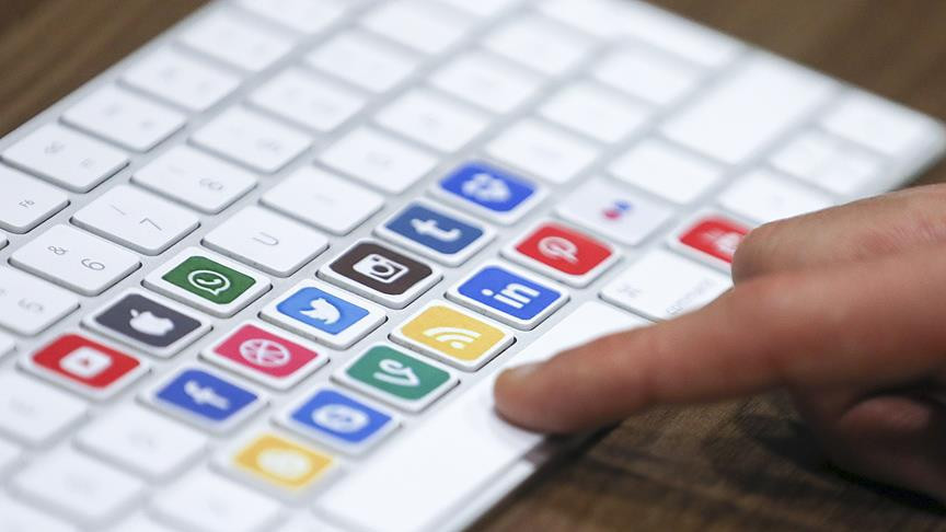Dünyanın en zengini akıllı telefonu bile yok Sadece 3 saat uyuyarak... Dünyanın en zengini akıllı telefonu bile yok Sadece 3 saat uyuyarak...
