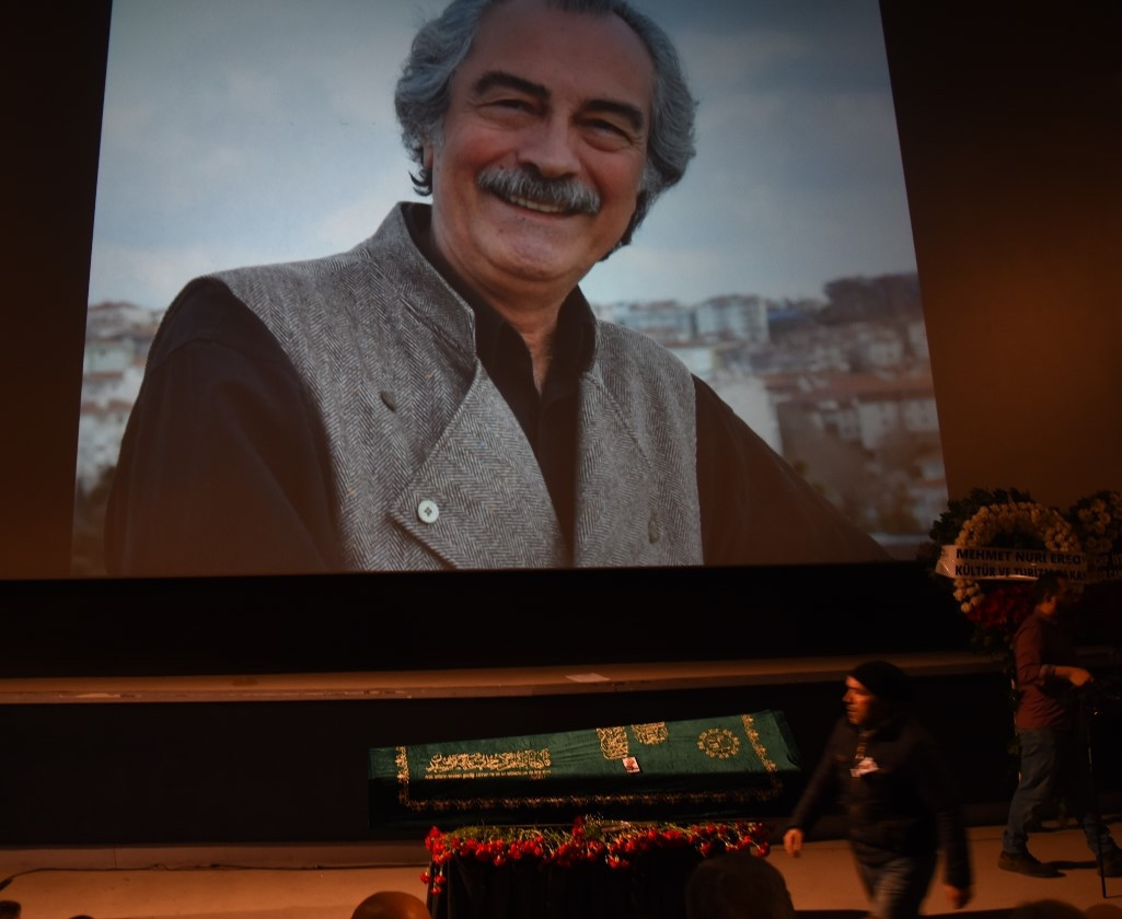 Sanatçı dostlarından Aytaç Armana son görev
