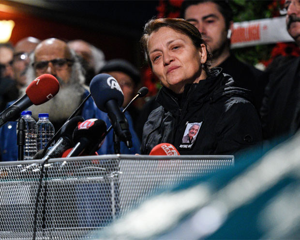 Sanatçı dostlarından Aytaç Armana son görev