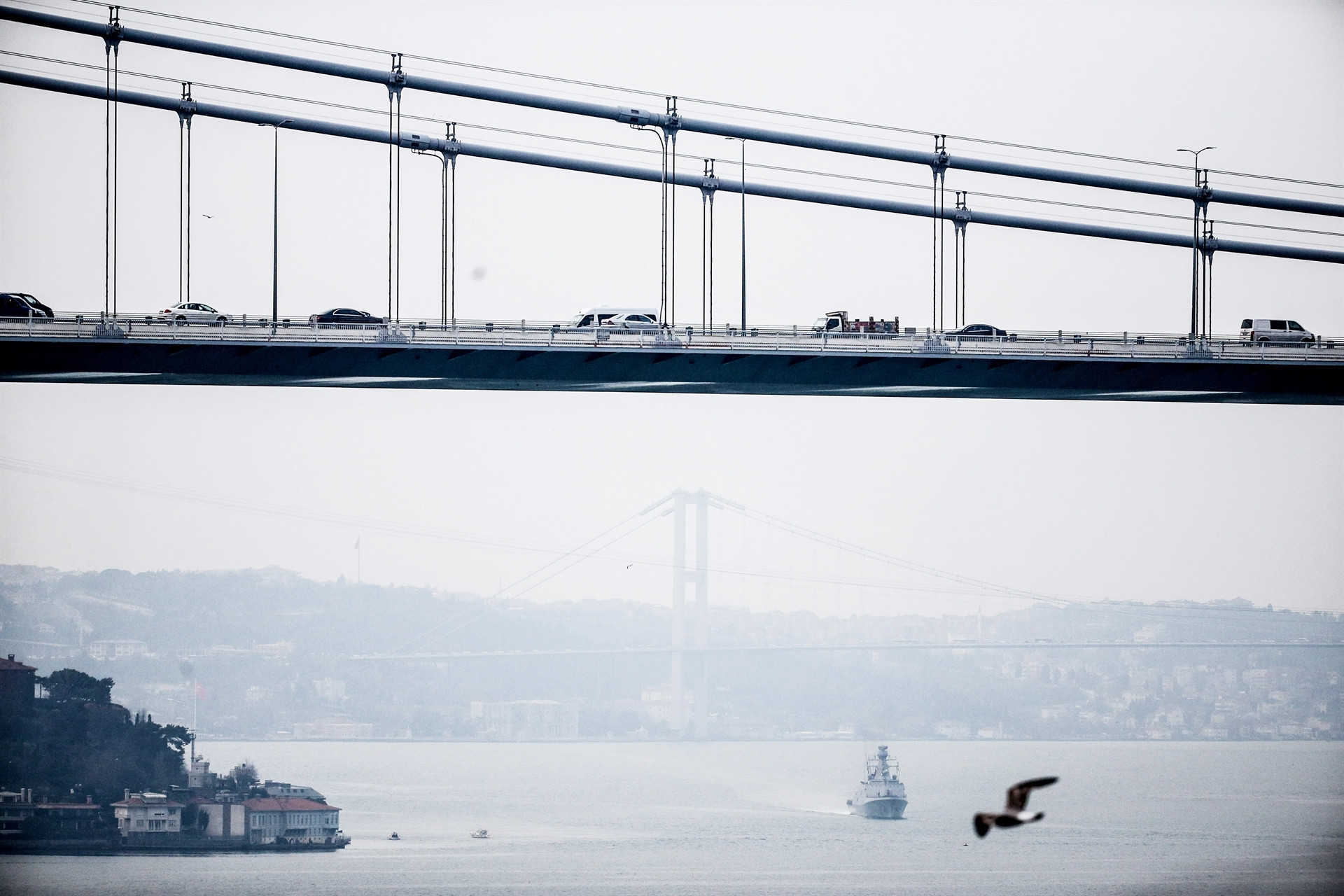 Türk savaş gemileri İstanbul Boğazı’ndan geçti Türk savaş gemileri İstanbul Boğazı’ndan geçti