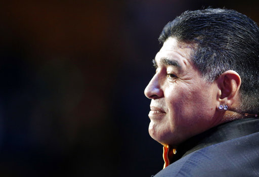 Ünlü futbolcu Maradonadan dikkat çeken karar