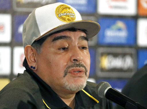 Ünlü futbolcu Maradonadan dikkat çeken karar