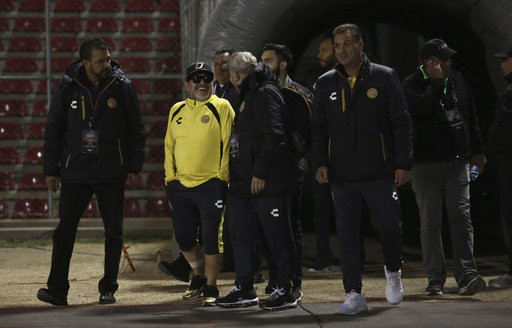 Ünlü futbolcu Maradonadan dikkat çeken karar