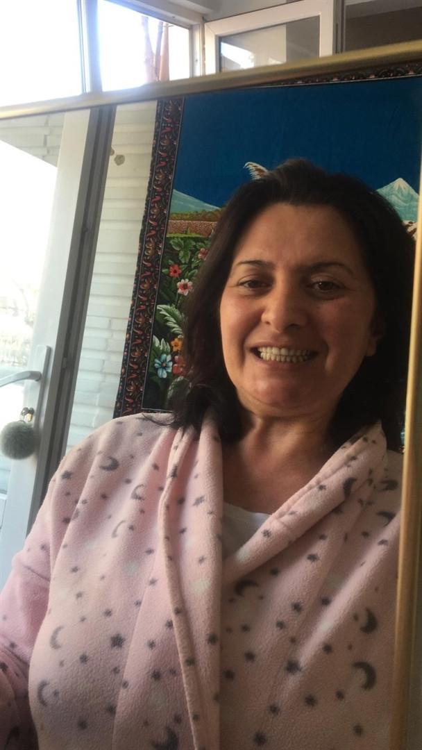 Ağlayarak ötenazi isteyen acılı kadın aylar sonra ilk kez gülebildi