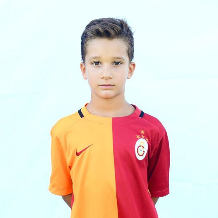 Florya ünlü futbolcunun oğlunu konuşuyor