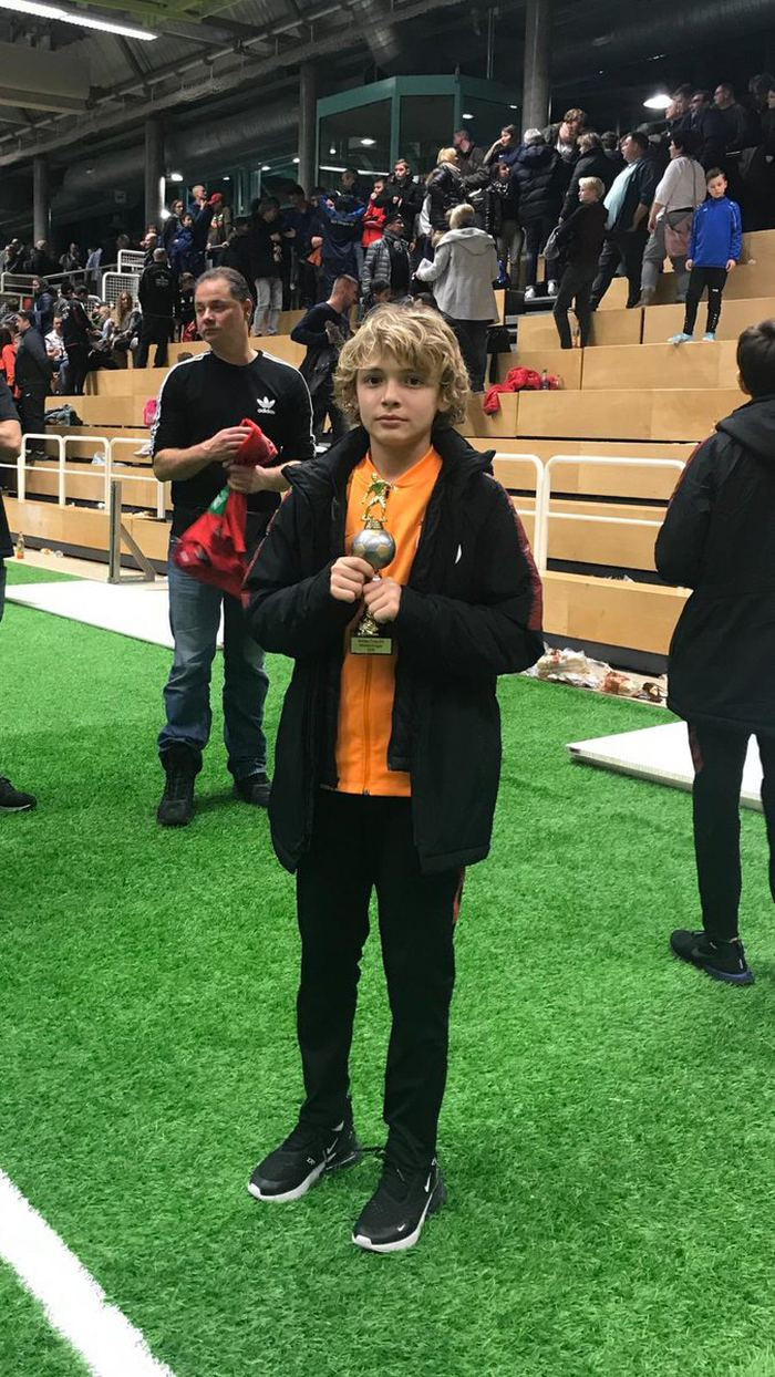 Florya ünlü futbolcunun oğlunu konuşuyor