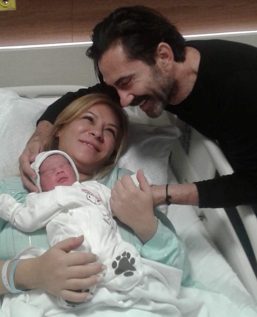 Ünlü oyuncudan çocuk eleştirilerine cevap Ünlü oyuncudan çocuk eleştirilerine cevap