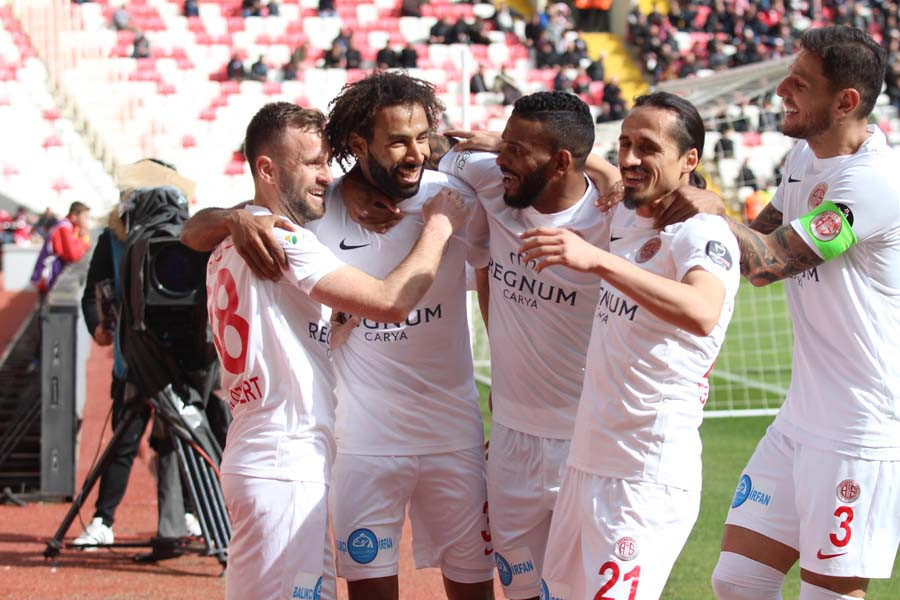 Türkiyenin en iyi takımı belli oldu Şaşırtan sonuç...