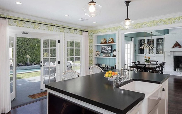 Bu ev eskidi, yenisini alacak