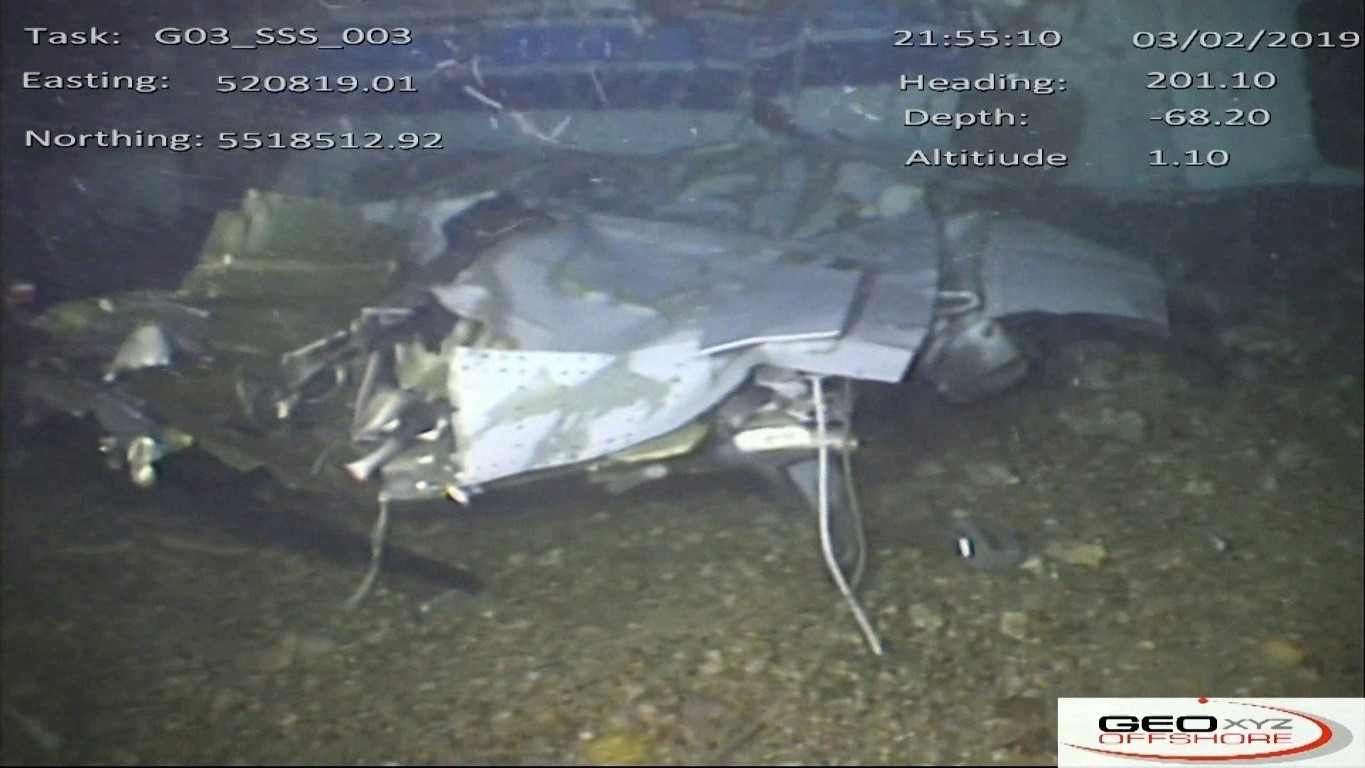 Şoke eden gerçek Uçak düşmeden önce pilot... Şoke eden gerçek Uçak düşmeden önce pilot...