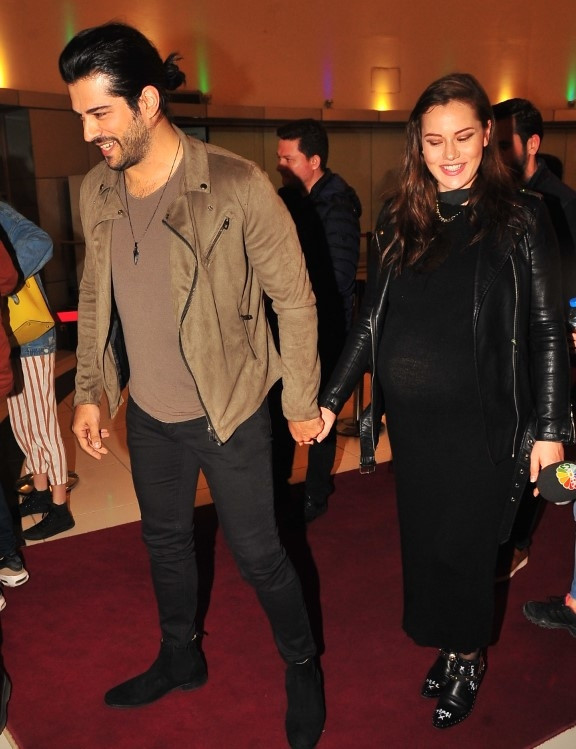 Karan çok tekmeledi