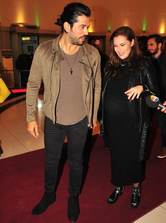 Karan çok tekmeledi