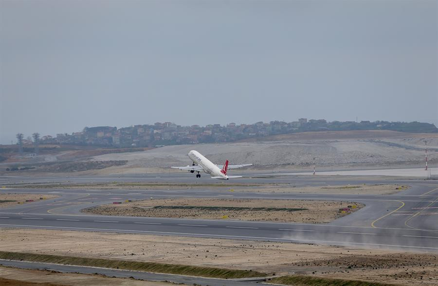 İstanbul Havalimanı’ndan ilk uçuş gerçekleşti İşte tüm ayrıntılar...