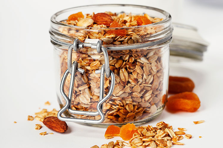 Kuru meyveli granola tarifi