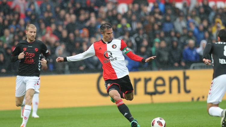 İnanılmaz Fenerbahçeden ayrılan Van Persie...