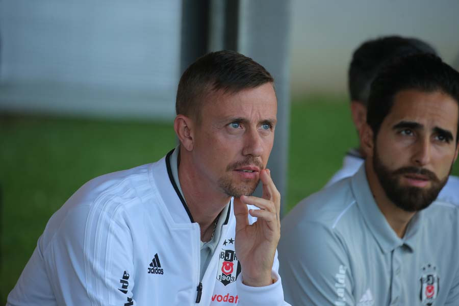 Anlaşmayı kabul etti Beşiktaşın yeni hocası....