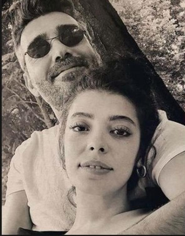 İlk kez el ele