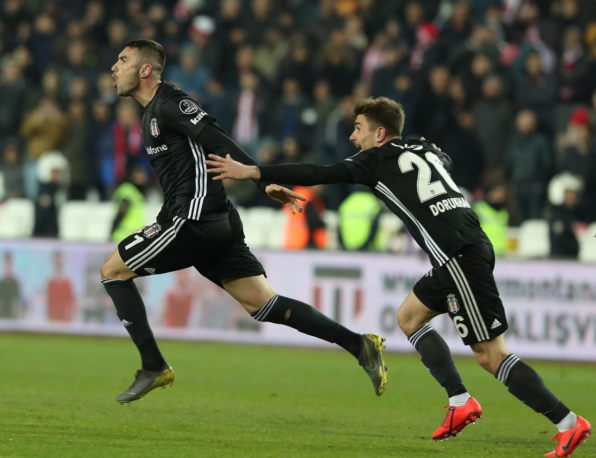 Frikik golü ortalığı salladı Ronaldo...