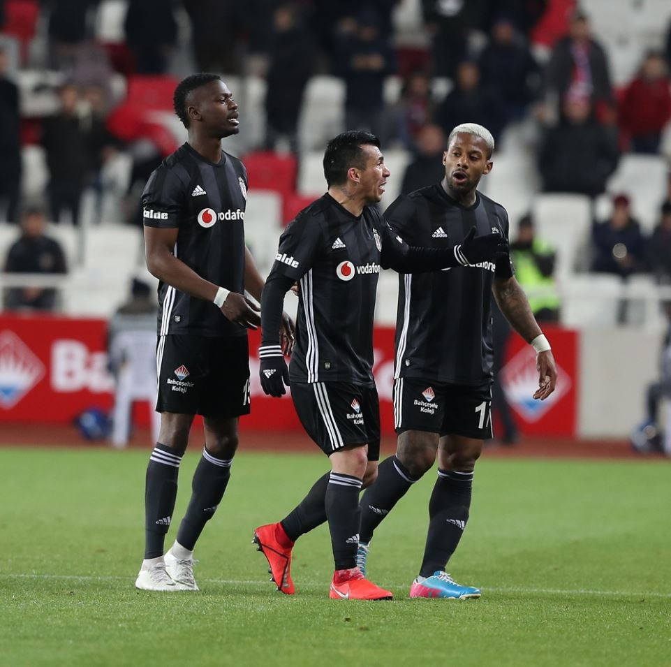 Frikik golü ortalığı salladı Ronaldo...