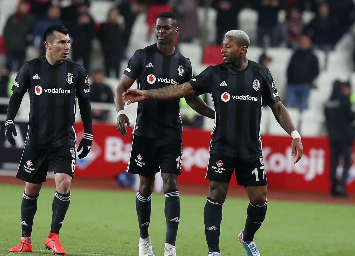 Frikik golü ortalığı salladı Ronaldo...