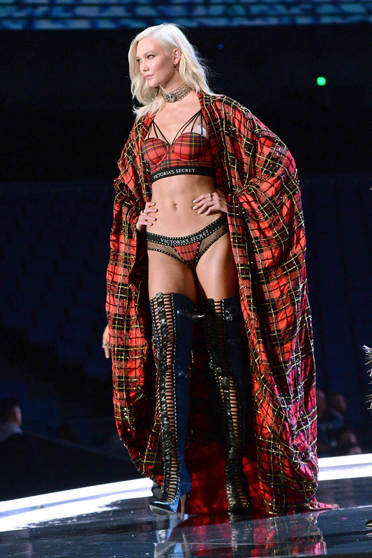 Adriana boşuna gözyaşı dökmemiş: Elveda melekler Adriana boşuna gözyaşı dökmemiş: Elveda melekler