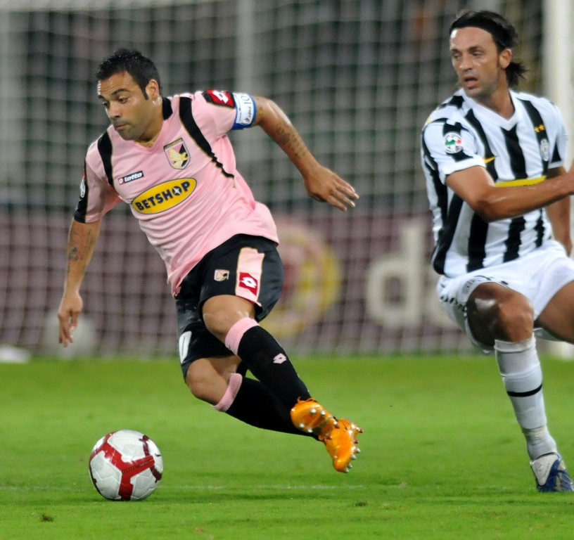 İtalya efsanesi Palermo küme düşürüldü