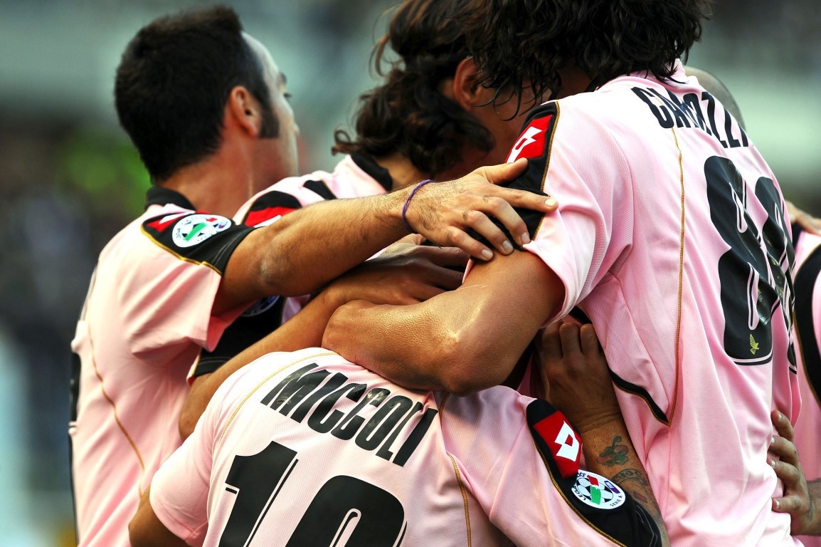 İtalya efsanesi Palermo küme düşürüldü