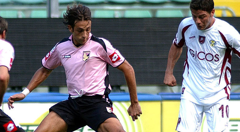 İtalya efsanesi Palermo küme düşürüldü