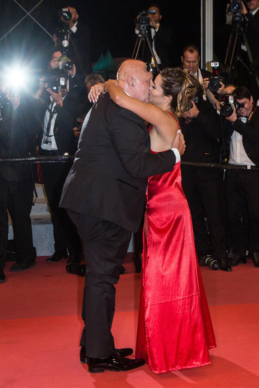 Gördünüz mü, bana evlenme teklif etti Gördünüz mü, bana evlenme teklif etti