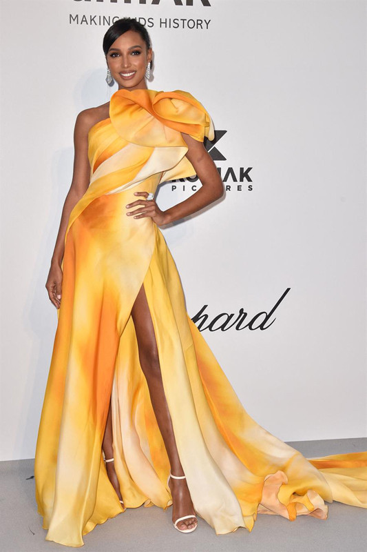 Gala gecesinde şıklık yarışı