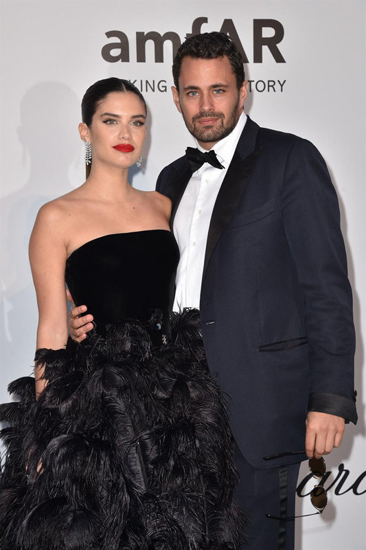 Gala gecesinde şıklık yarışı