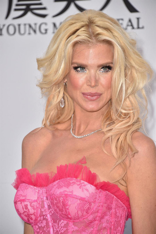 Gala gecesinde şıklık yarışı