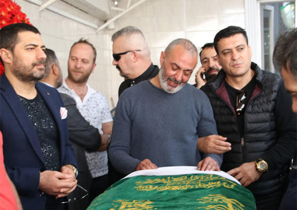Sen bana çok iyi baktın dedi... Helalleştik...