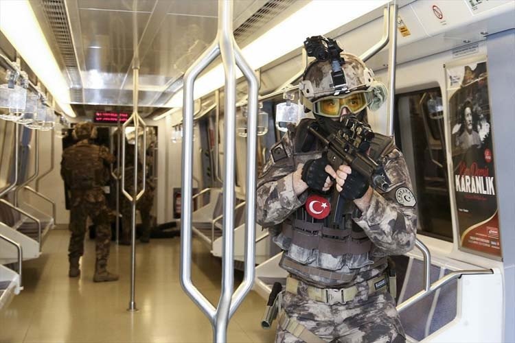 Ankara metrosunda nefes kesen anlar…