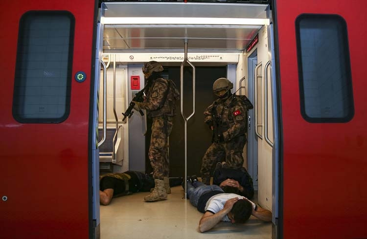 Ankara metrosunda nefes kesen anlar…