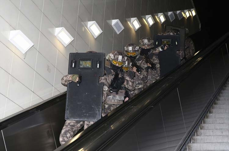 Ankara metrosunda nefes kesen anlar…
