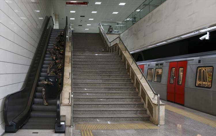Ankara metrosunda nefes kesen anlar…
